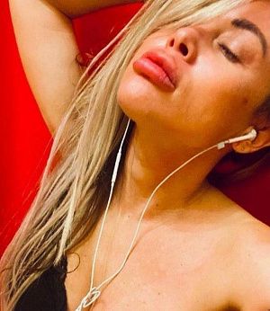 Настя — эротические фото